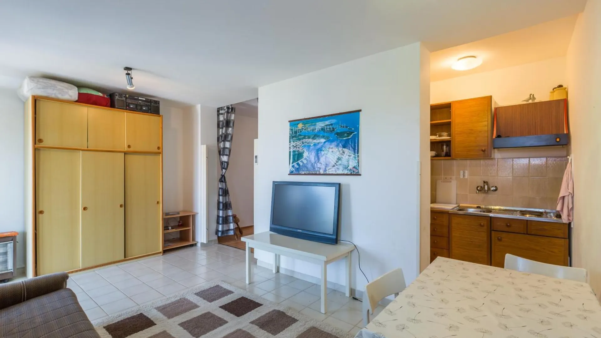 Sandy Bay Apartments With Pool 普耶斯察纳乌瓦拉 0*,