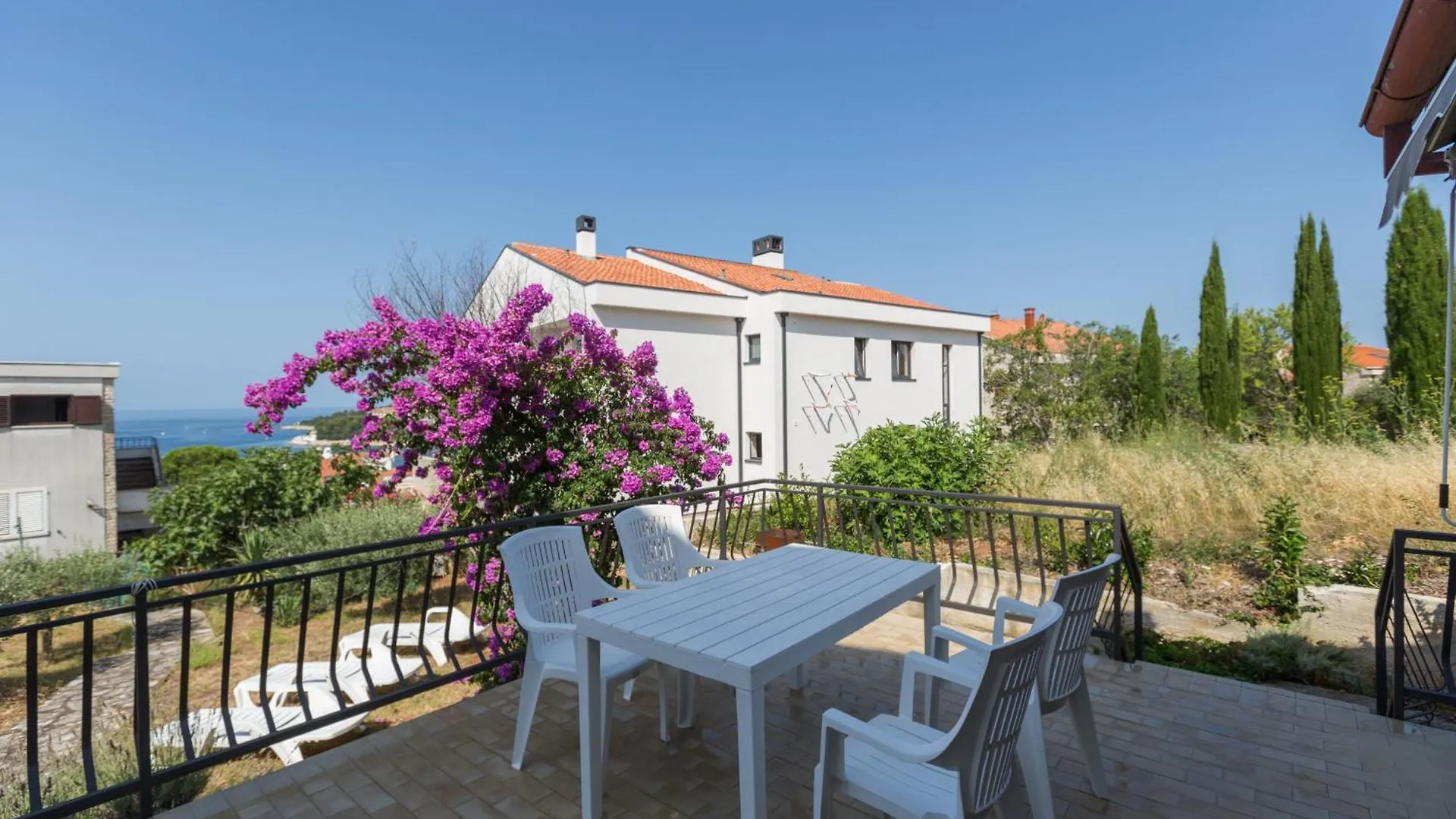Sandy Bay Apartments With Pool Pjescana Uvala
